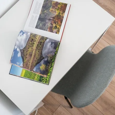 Old Charm Apartment *